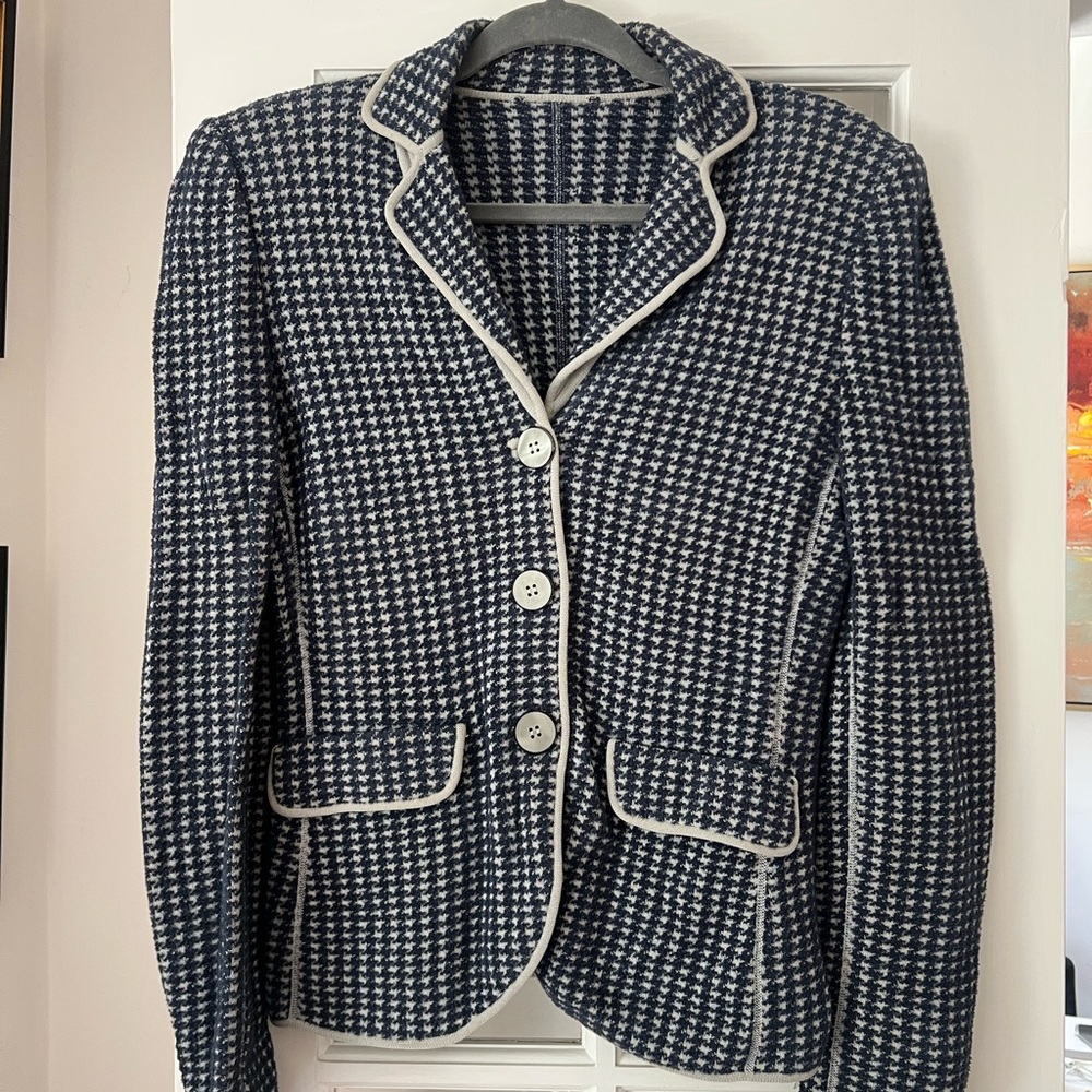 Giorgio Armani Blue and White houndstooth blazer Sweater